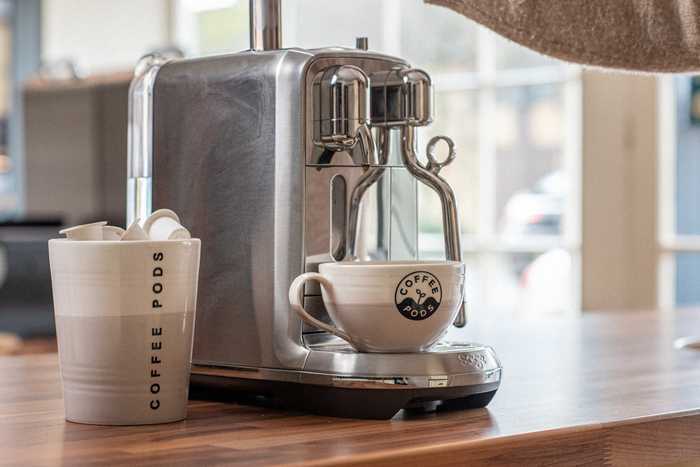 Coffee machine with mug